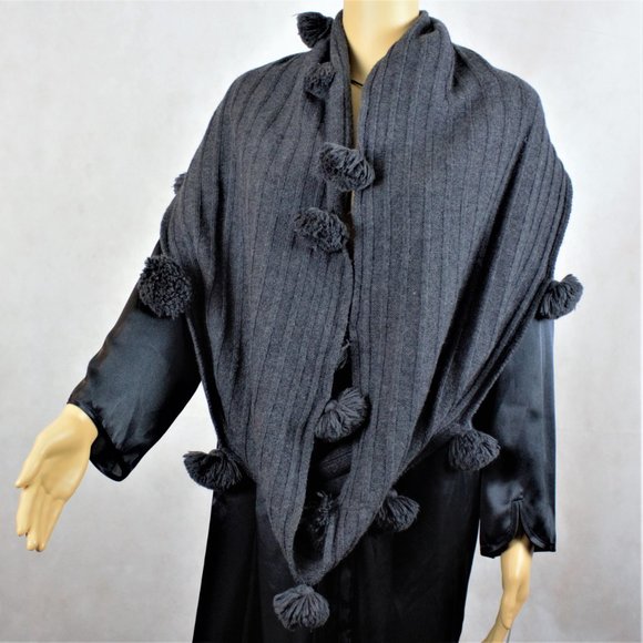 Banana Republic, New Infinity Merino Wool Scarf - Picture 6 of 14